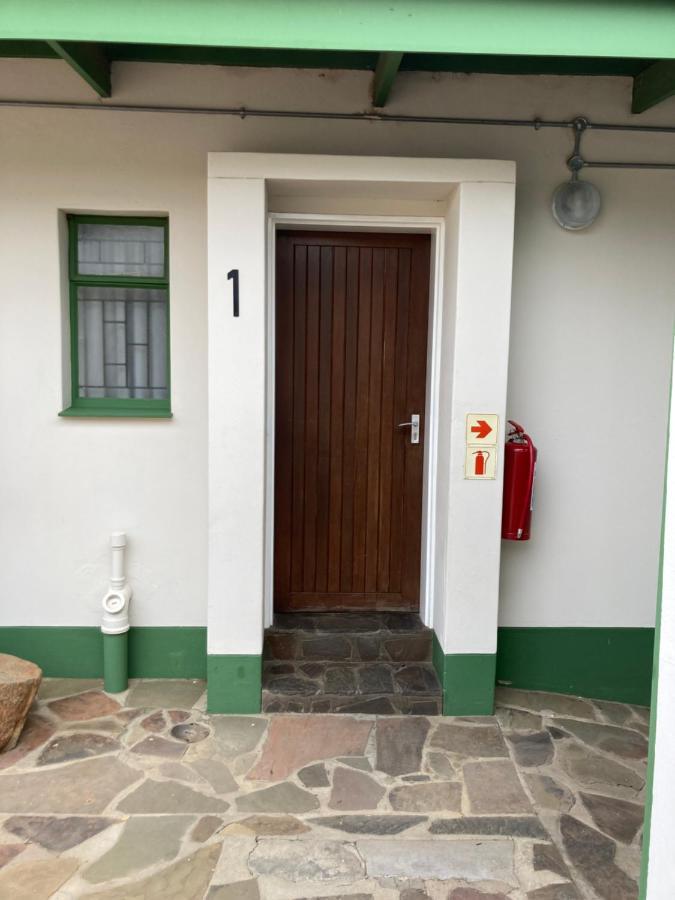 Ramblers Self Catering Accommodation Windhoek Exterior photo