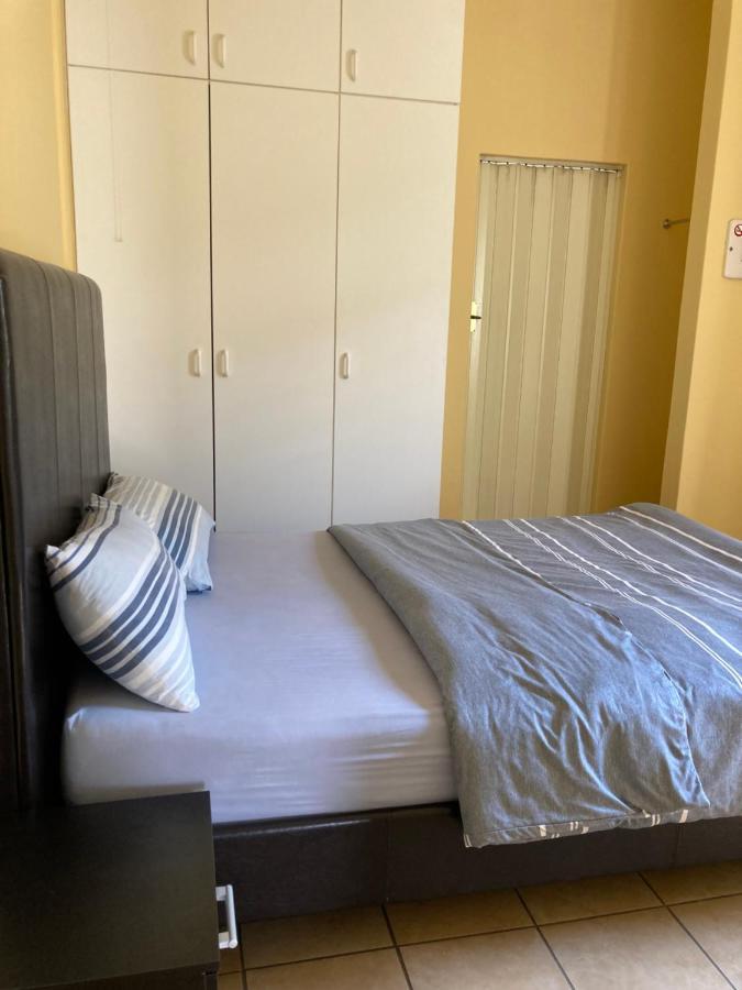 Ramblers Self Catering Accommodation Windhoek Exterior photo